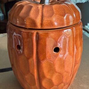 Scentsy Pumpkin wax warmer ,